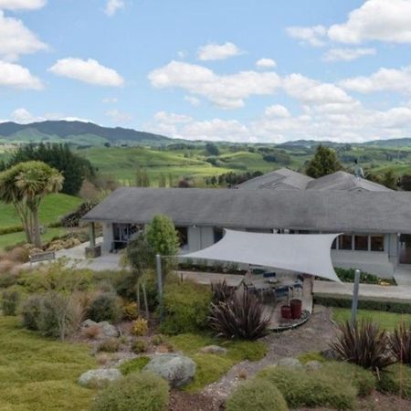 Above The River Karapiro Bed & Breakfast Kültér fotó